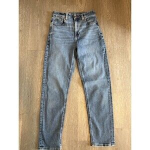 American Eagle Women's Size 4 Regular High Rise Mom Jean Blue